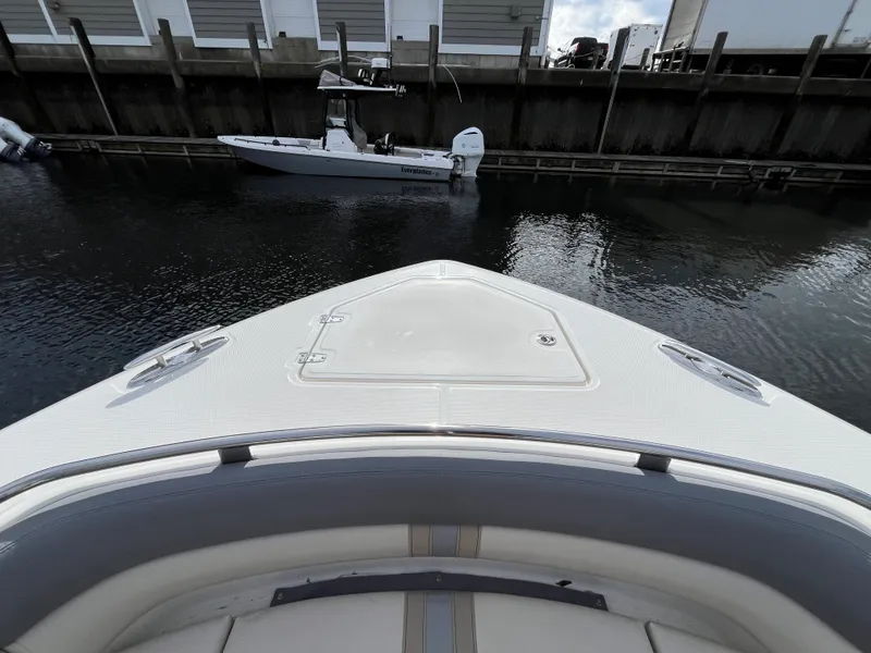 Slide: The Image of Boston Whaler 350 Realm 2026 - 46