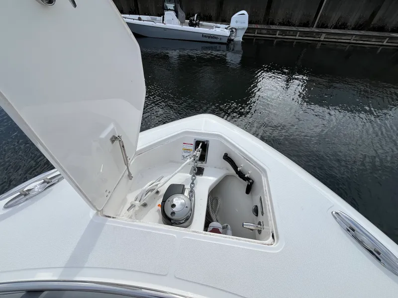 Slide: The Image of Boston Whaler 350 Realm 2026 - 47