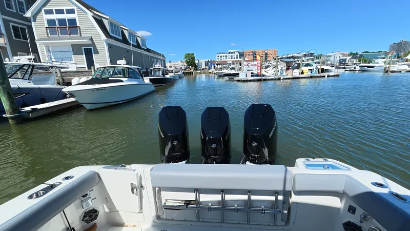 Slide: The Image of Boston Whaler 350 Realm 2026 - 50