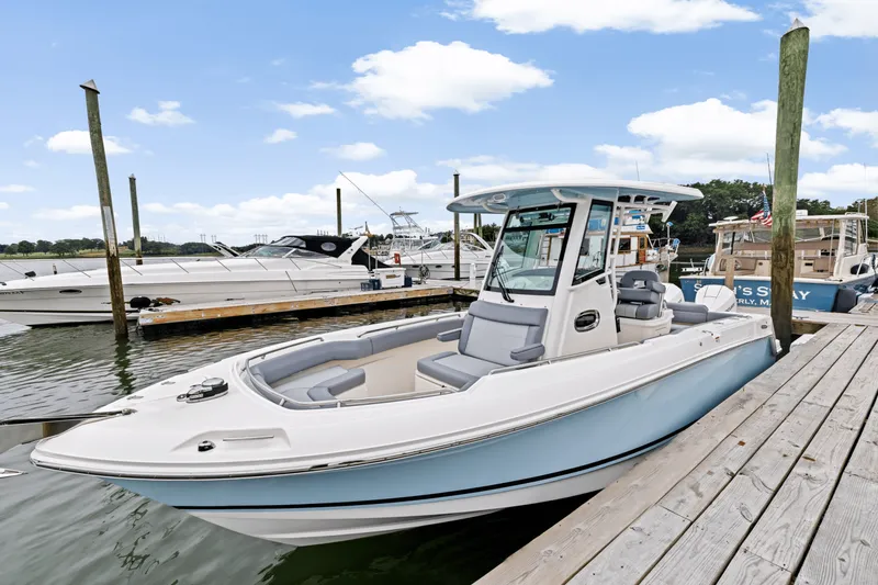 Slide: The Image of Boston Whaler 250 Outrage 2025 - 3