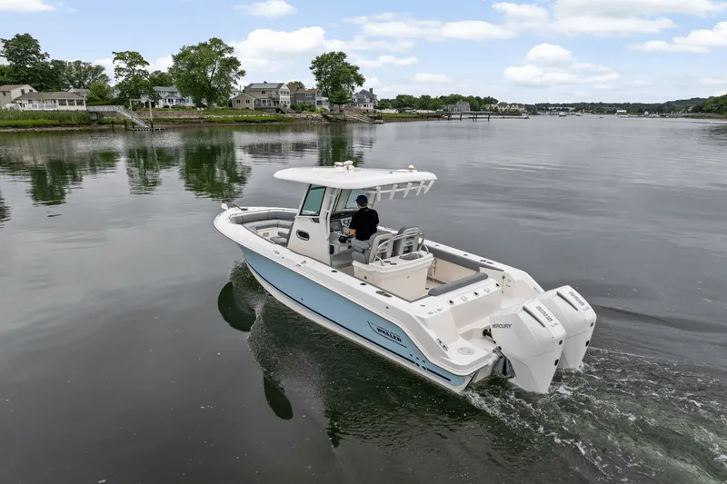 Slide: The Image of Boston Whaler 250 Outrage 2025 - 43