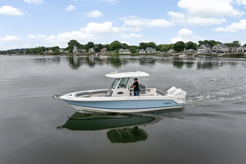 Slide: The Image of Boston Whaler 250 Outrage 2025 - 44