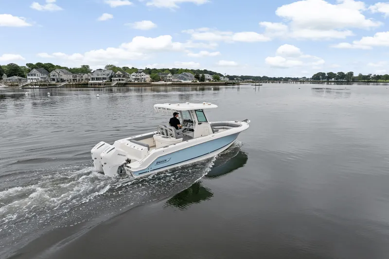 Slide: The Image of Boston Whaler 250 Outrage 2025 - 48