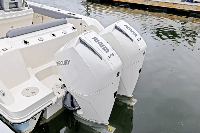 Slide: The Image of Boston Whaler 250 Outrage 2025 - 7