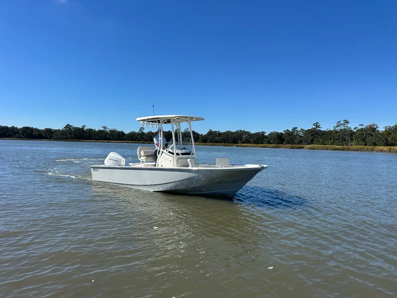 Slide: The Image of Boston Whaler 210 Montauk 2026 - 11