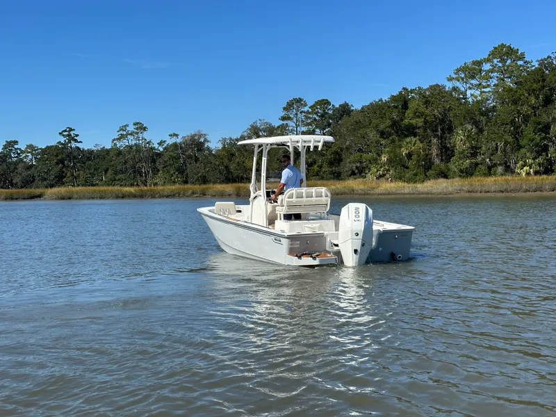 Slide: The Image of Boston Whaler 210 Montauk 2026 - 12