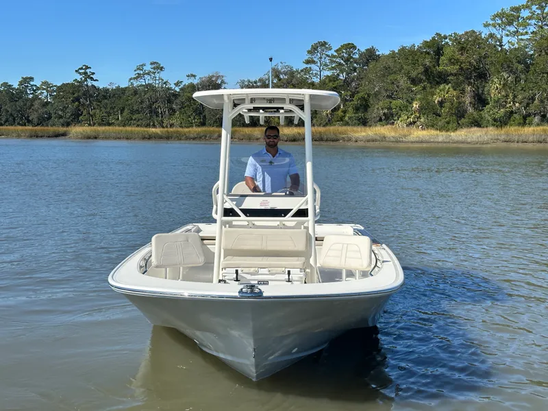 Slide: The Image of Boston Whaler 210 Montauk 2026 - 2