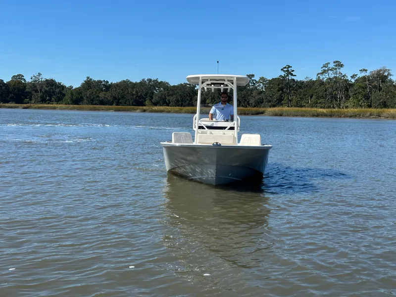 Slide: The Image of Boston Whaler 210 Montauk 2026 - 3