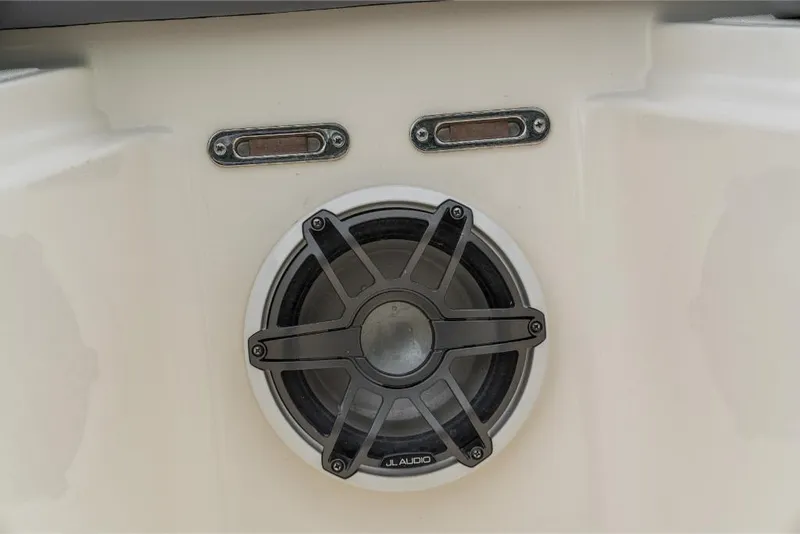 Slide: The Image of Boston Whaler 360 Outrage 2026 - 121