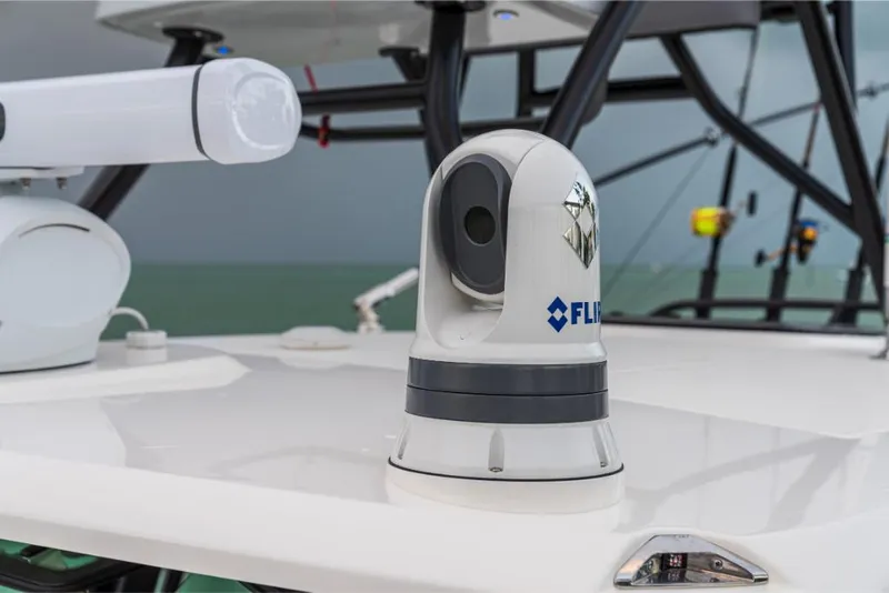 Slide: The Image of Boston Whaler 360 Outrage 2026 - 128