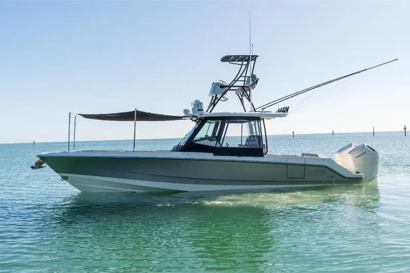Slide: The Image of Boston Whaler 360 Outrage 2026 - 167