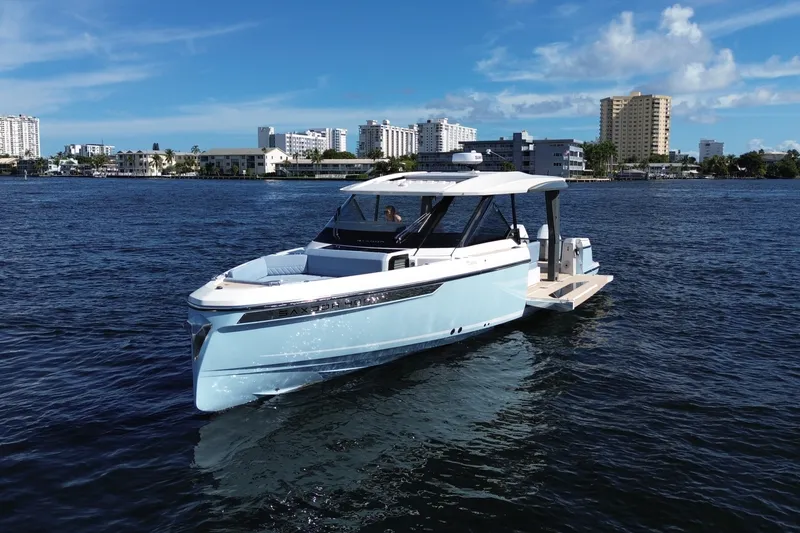 Slide: The Image of Saxdor 400 GTO 2026 - 15