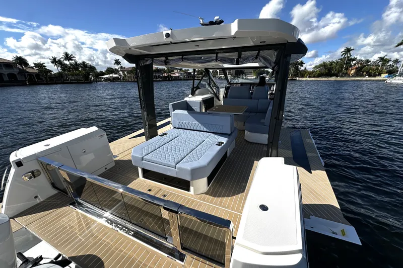 Slide: The Image of Saxdor 400 GTO 2026 - 22