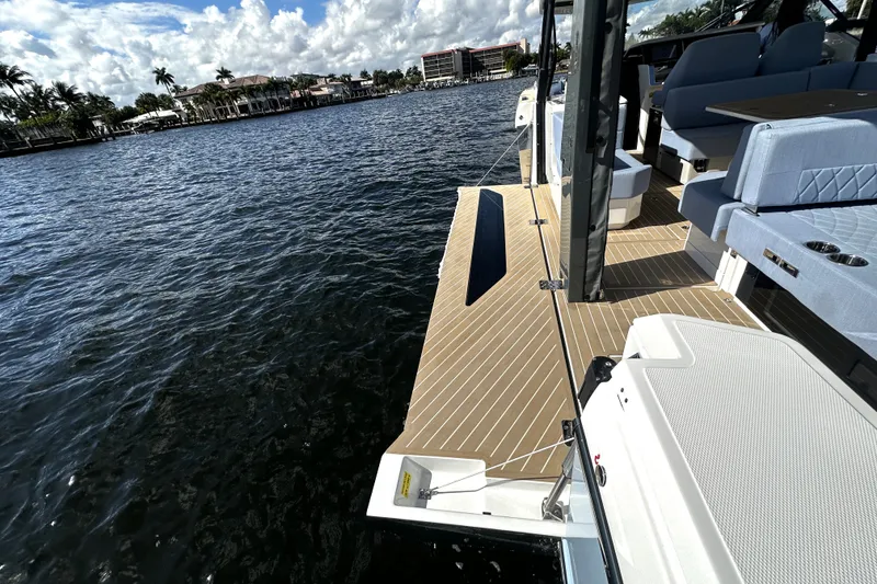 Slide: The Image of Saxdor 400 GTO 2026 - 25