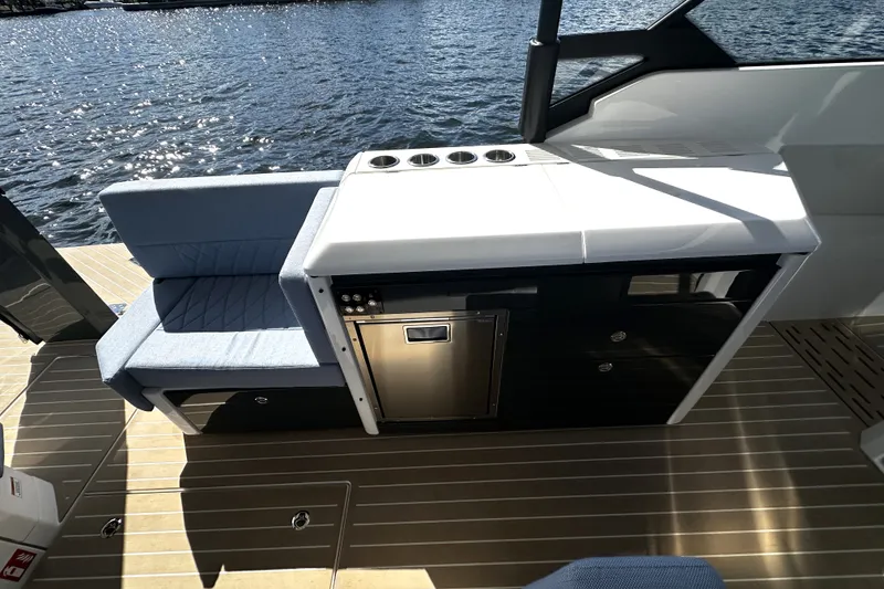 Slide: The Image of Saxdor 400 GTO 2026 - 32