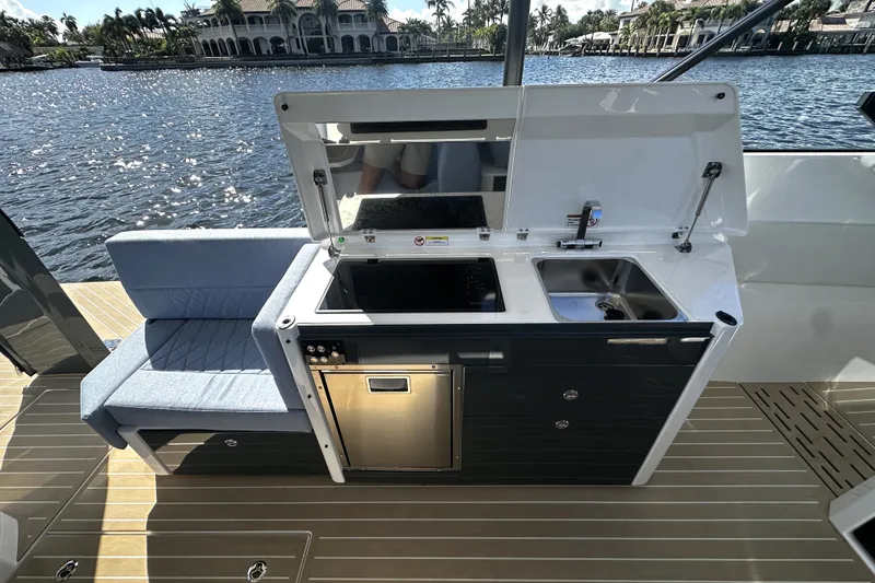 Slide: The Image of Saxdor 400 GTO 2026 - 33