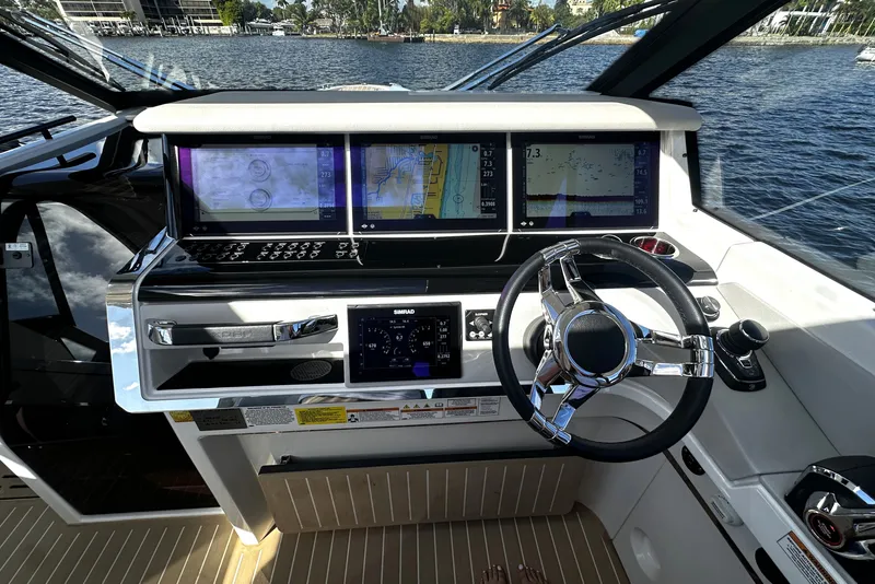 Slide: The Image of Saxdor 400 GTO 2026 - 38