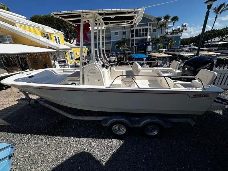 Slide: The Image of Boston Whaler 190 Montauk 2026 - 3