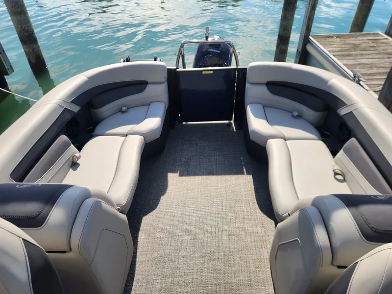 Slide: The Image of Barletta 22 CC TRITOON 2024 - 17