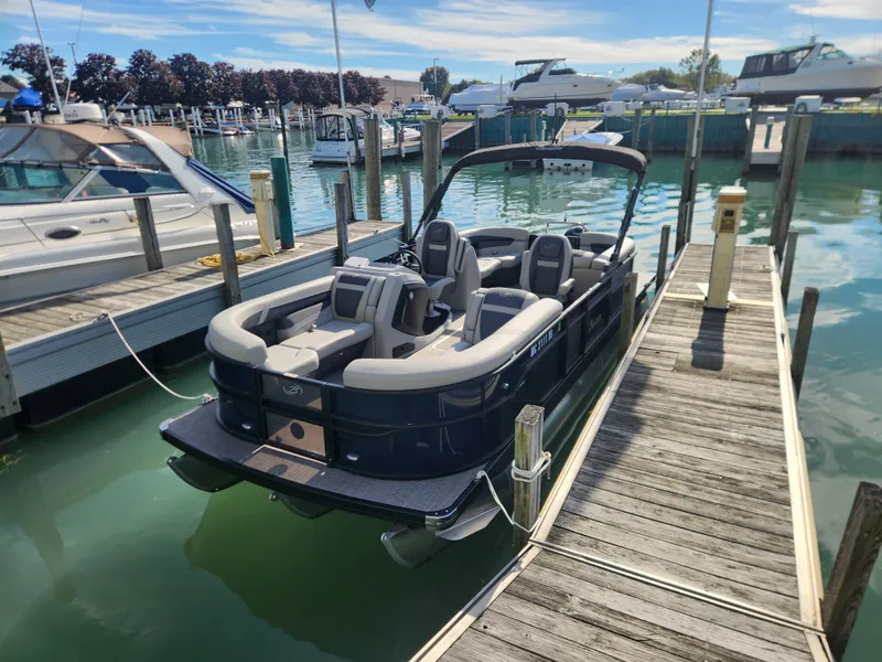 Slide: The Image of Barletta 22 CC TRITOON 2024 - 2