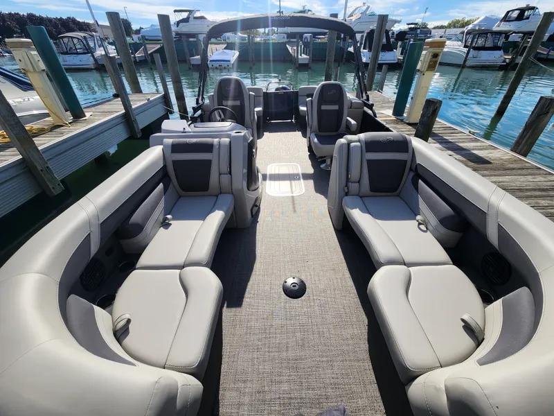 Slide: The Image of Barletta 22 CC TRITOON 2024 - 7