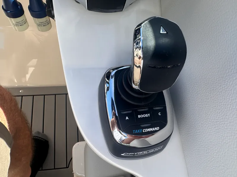 Slide: The Image of Sea Ray 290 SDX OUTBOARD 2020 - 23