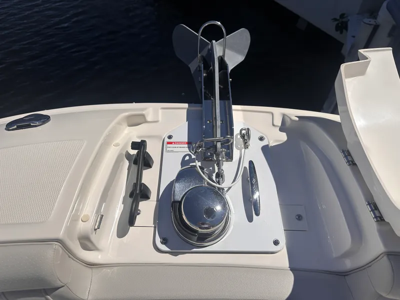 Slide: The Image of Sea Ray 290 SDX OUTBOARD 2020 - 38