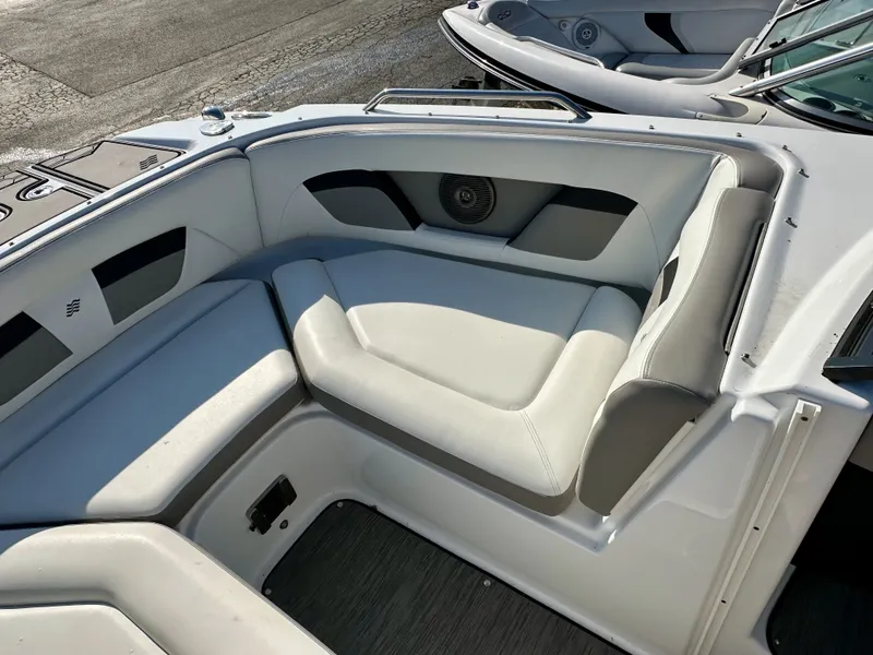 Slide: The Image of Four Winns HD3 2021 - 38