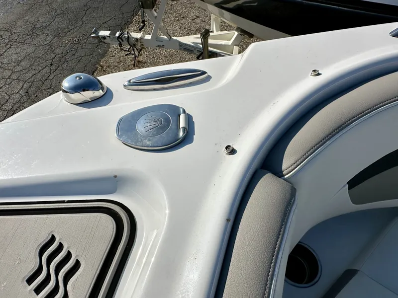 Slide: The Image of Four Winns HD3 2021 - 41