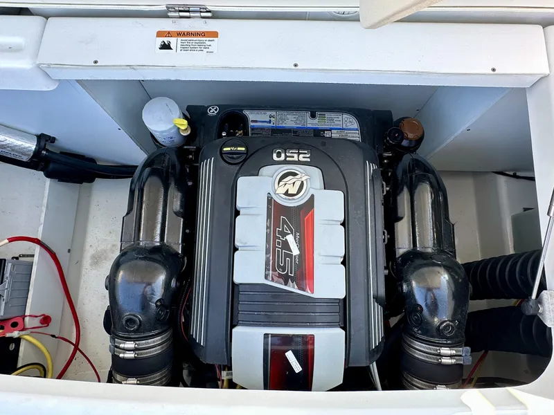 Slide: The Image of Four Winns HD3 2021 - 52