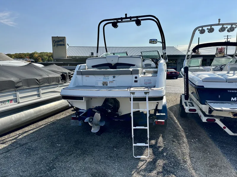 Slide: The Image of Four Winns HD3 2021 - 8