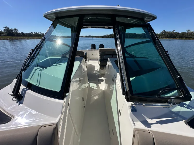 Slide: The Image of Boston Whaler 330 Vantage 2026 - 12
