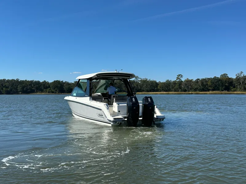 Slide: The Image of Boston Whaler 330 Vantage 2026 - 5