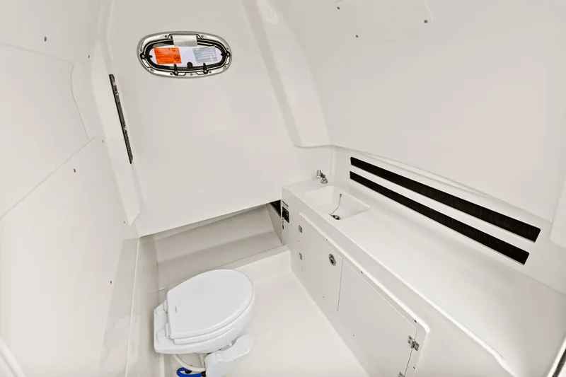 Slide: The Image of Boston Whaler 330 Outrage 2025 - 26