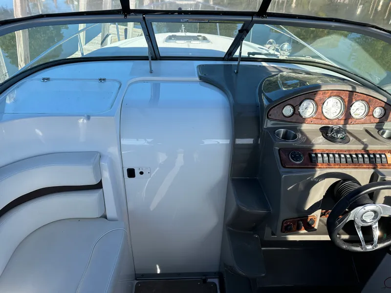 Slide: The Image of Rinker 280 EXPRESS CRUISER 2014 - 17