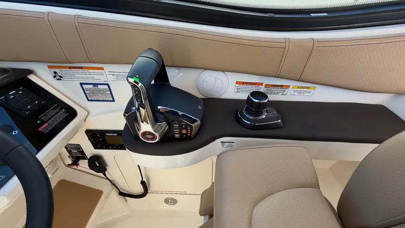 Slide: The Image of Sea Ray Sundancer 320 Outboard 2026 - 26