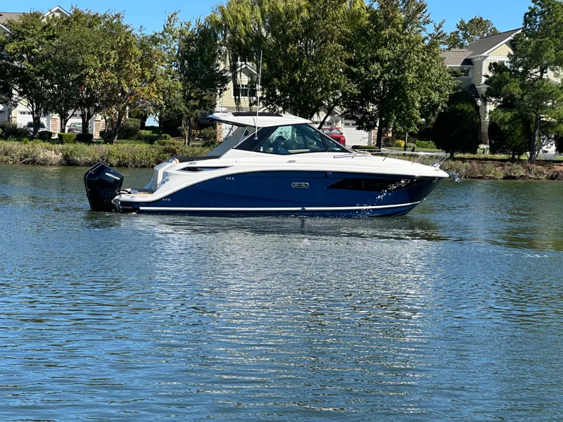Slide: The Image of Sea Ray Sundancer 320 Outboard 2026 - 51