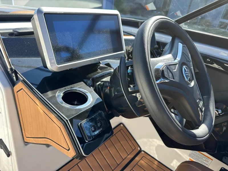 Slide: The Image of Yamaha 252SD 2026 - 13