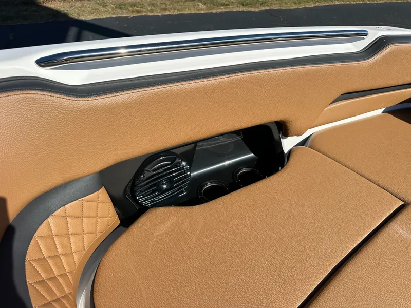 Slide: The Image of Yamaha 252SD 2026 - 15