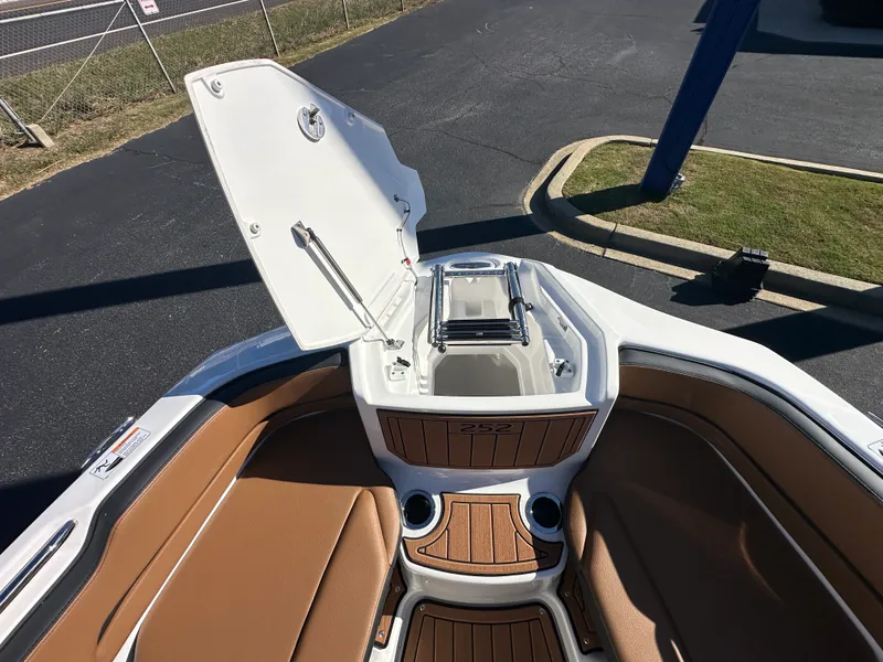 Slide: The Image of Yamaha 252SD 2026 - 16