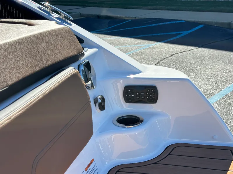 Slide: The Image of Yamaha 252SD 2026 - 21