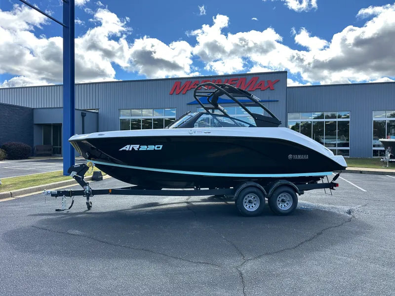 The Image of Yamaha AR220 2026 - 0