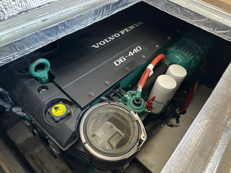 Slide: The Image of Galeon 430 HTC 2020 - 109