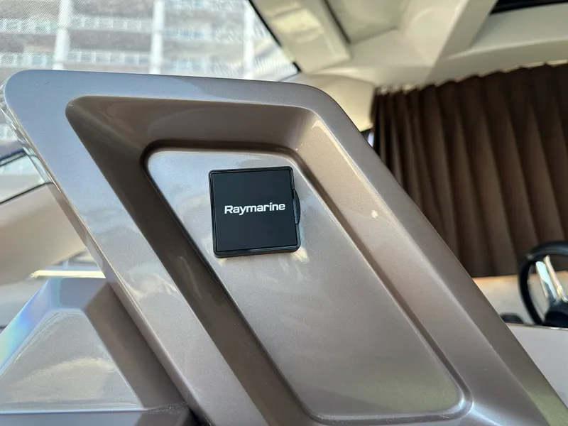 Slide: The Image of Galeon 430 HTC 2020 - 83