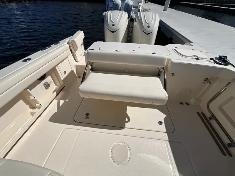 Slide: The Image of Grady-White Freedom 285 2026 - 7