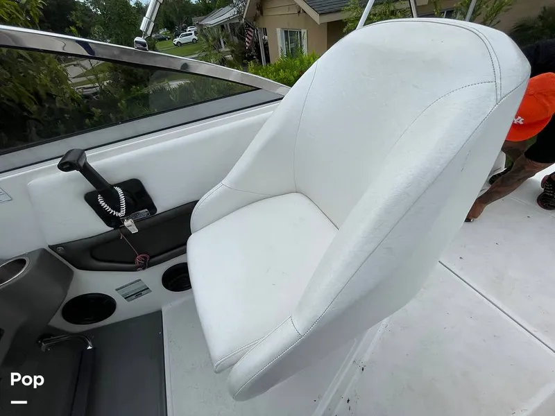 Slide: The Image of Captain's Chair - 12662895