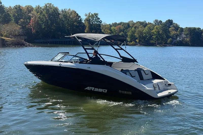 Slide: The Image of Yamaha AR250 2026 - 1