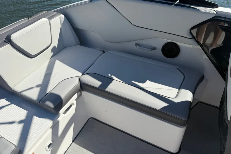 Slide: The Image of Yamaha AR250 2026 - 16