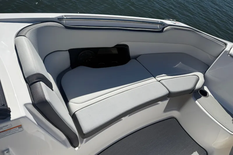 Slide: The Image of Yamaha AR250 2026 - 31