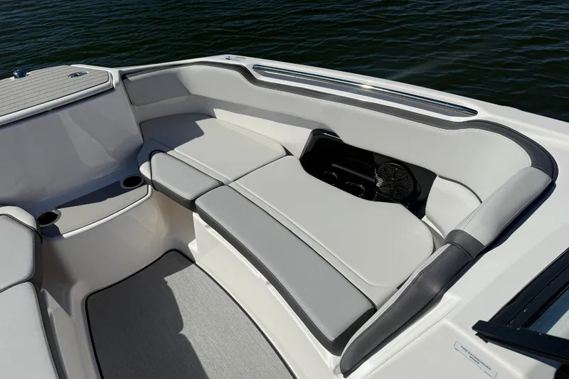 Slide: The Image of Yamaha AR250 2026 - 32